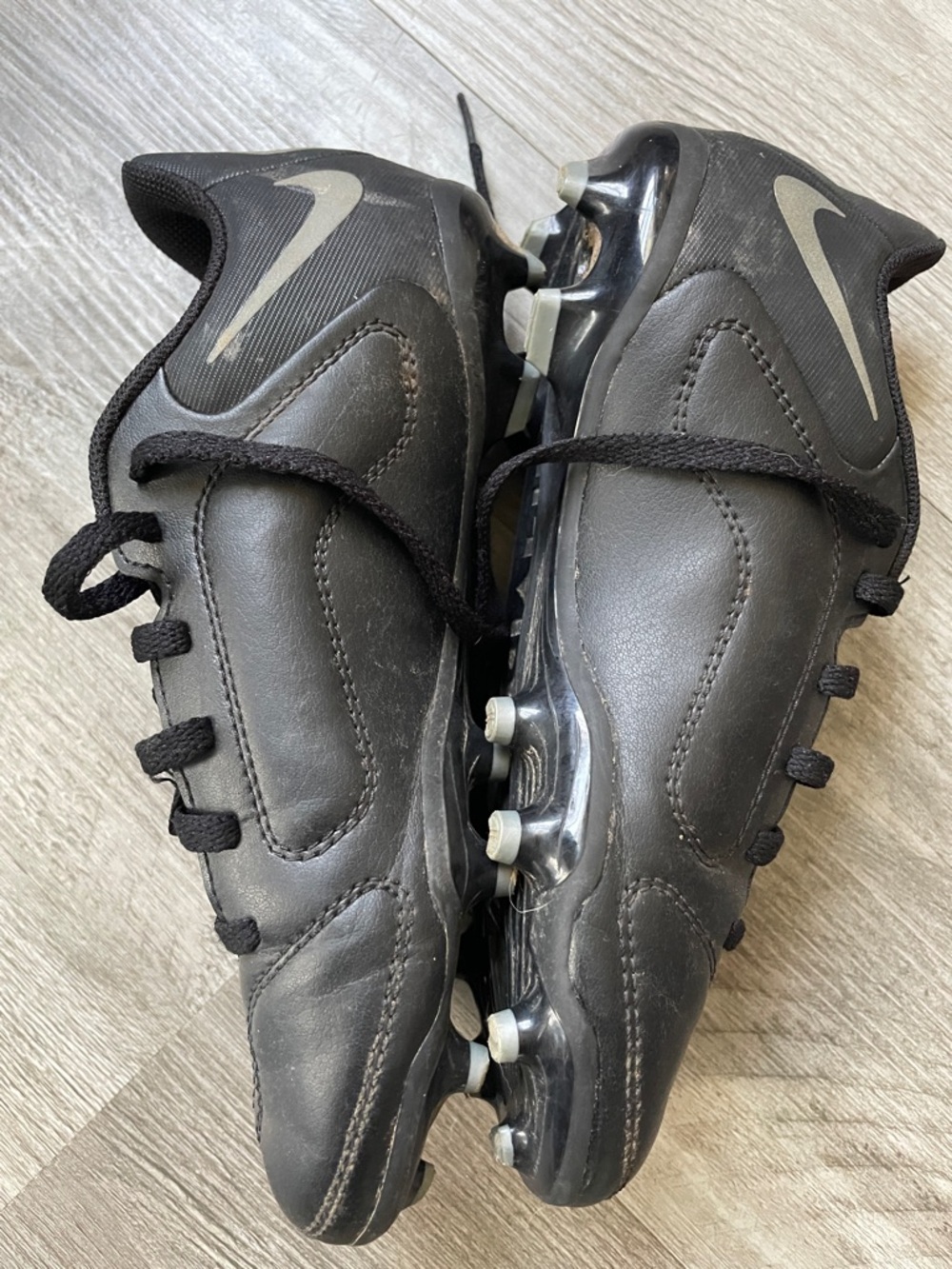 Nike Cleats - Picture 3 of 6